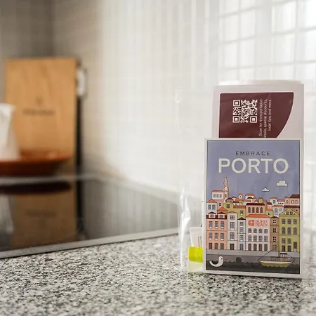 Guestready - Cityscape With Balcony * Oporto