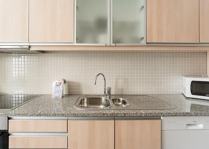 Lejlighed Guestready - Cityscape With Balcony