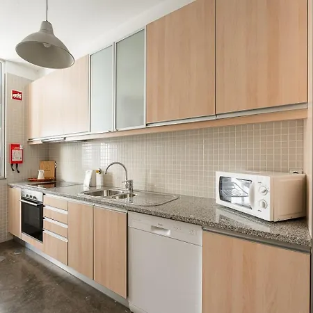 Guestready - Cityscape With Balcony דירה *